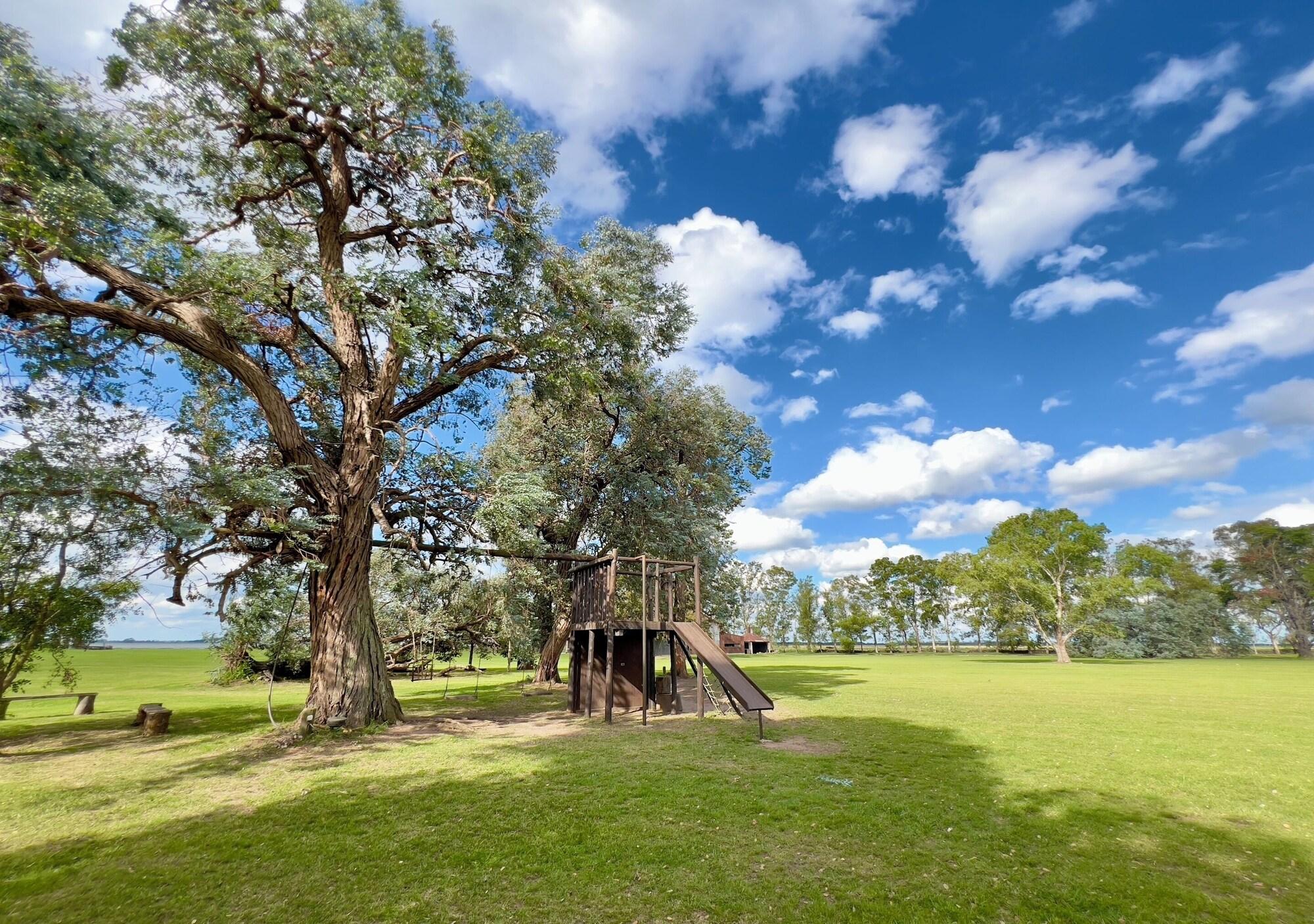 Vista Exterior REFUGIO Natural Glamping