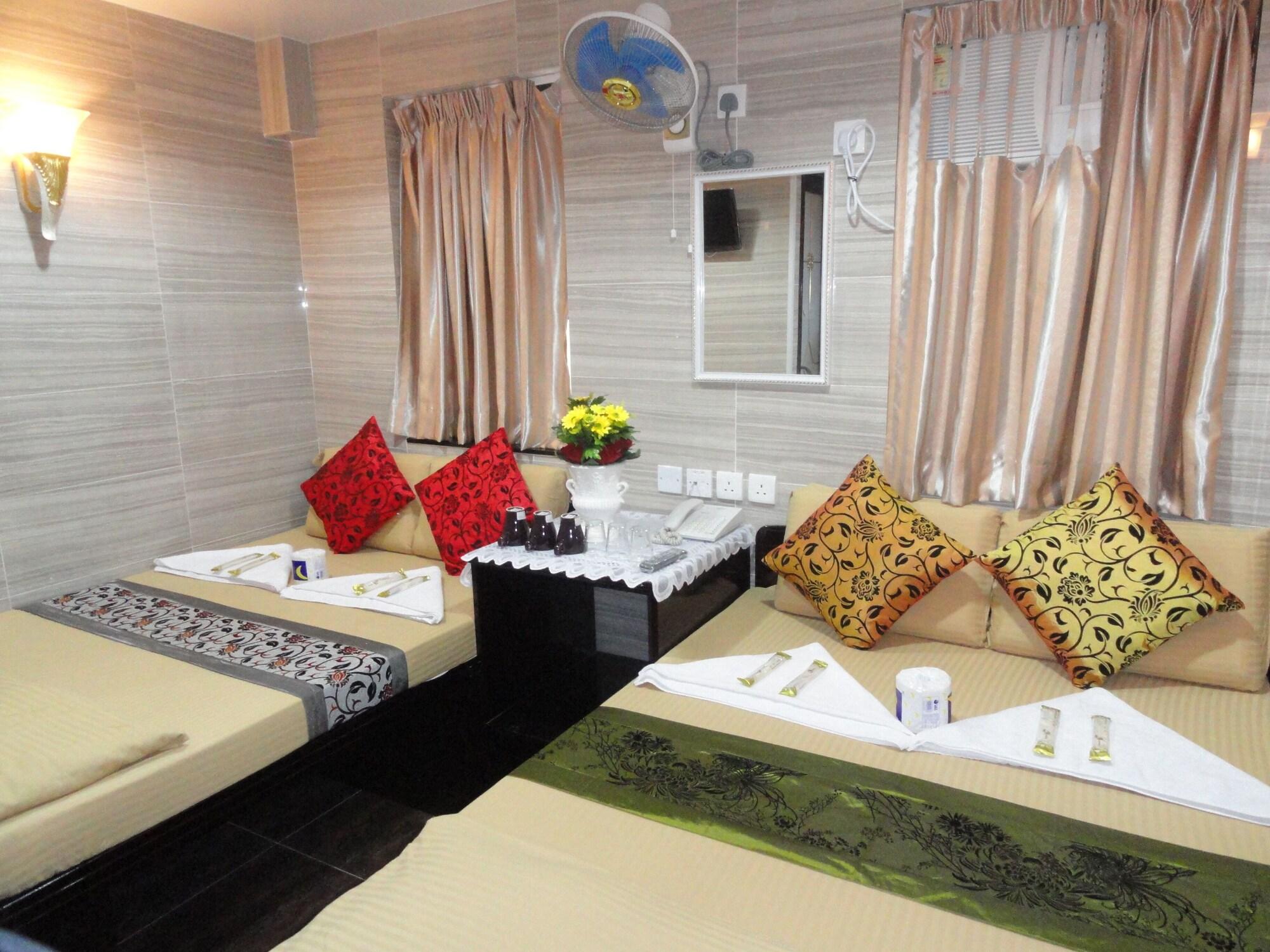 Varios NEW DAY NIGHT HOSTEL