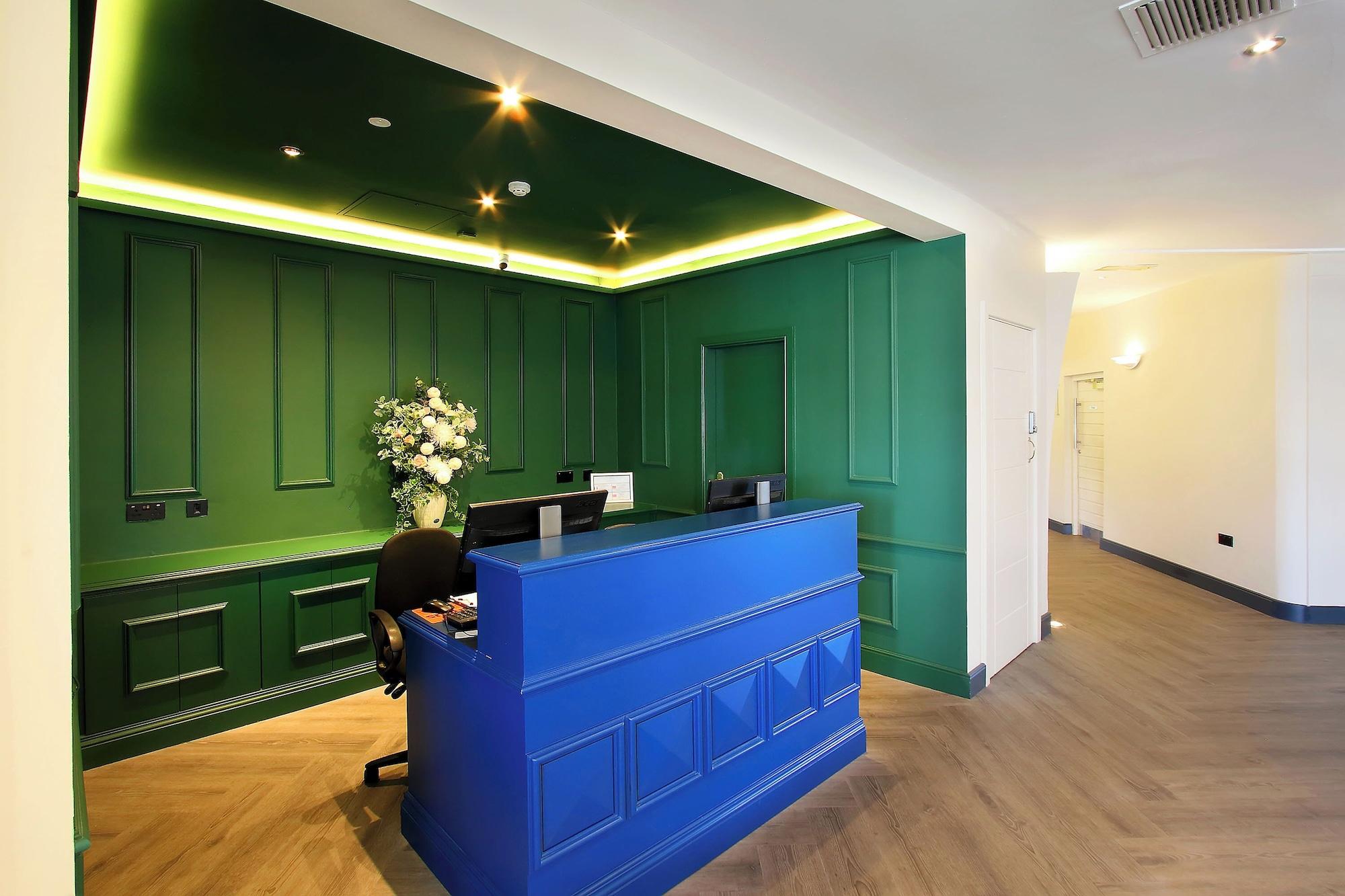 Vista Lobby Waterford Marina Hotel