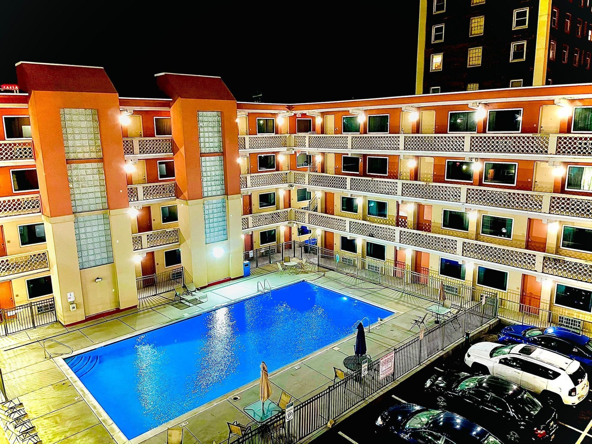 Varios Clarion Inn