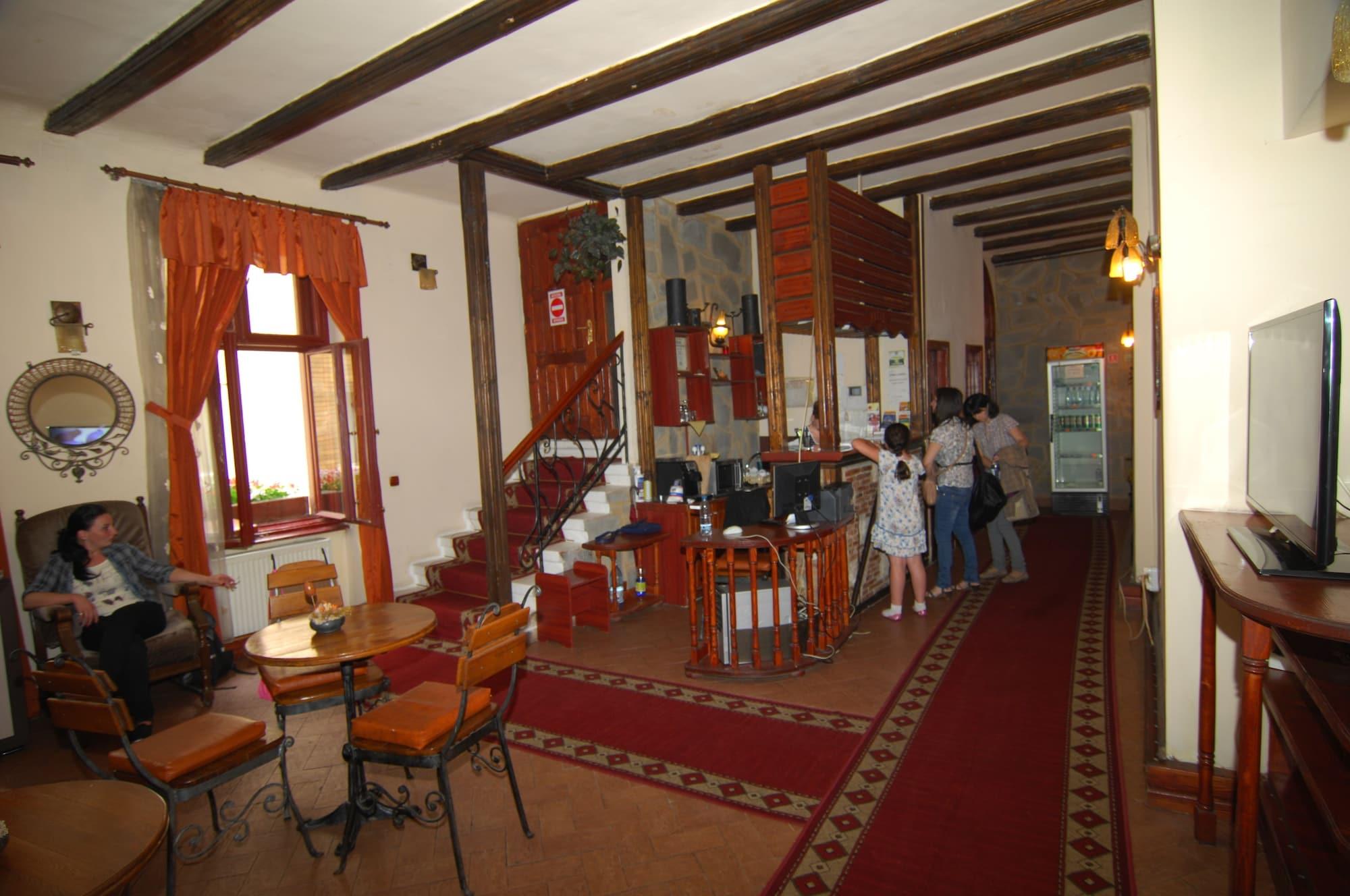 Vista Lobby Pension Noemi