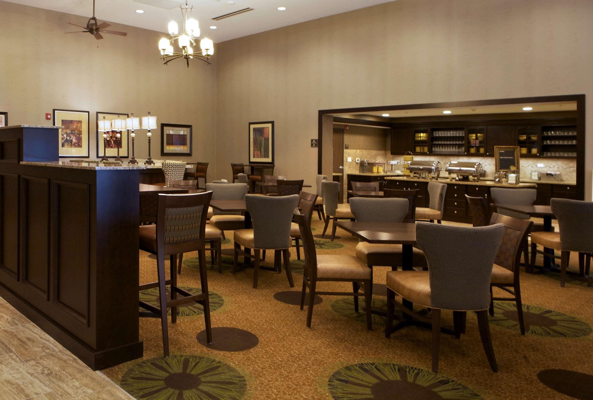 Restaurant Homewood Suites by Hilton Coralville - Iowa River Landing