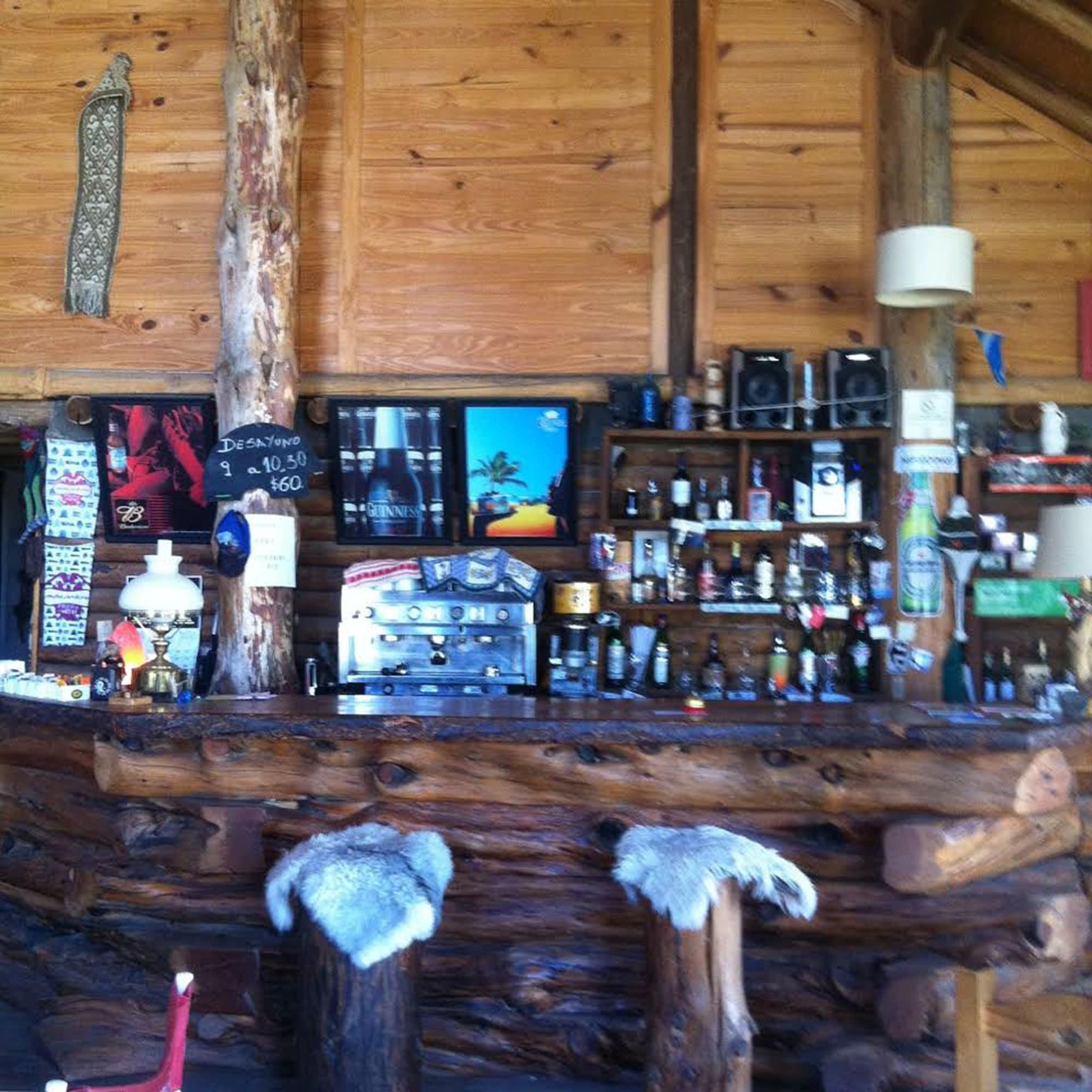 Bar/Salón Hostel de Montaña Duendes del Volcan