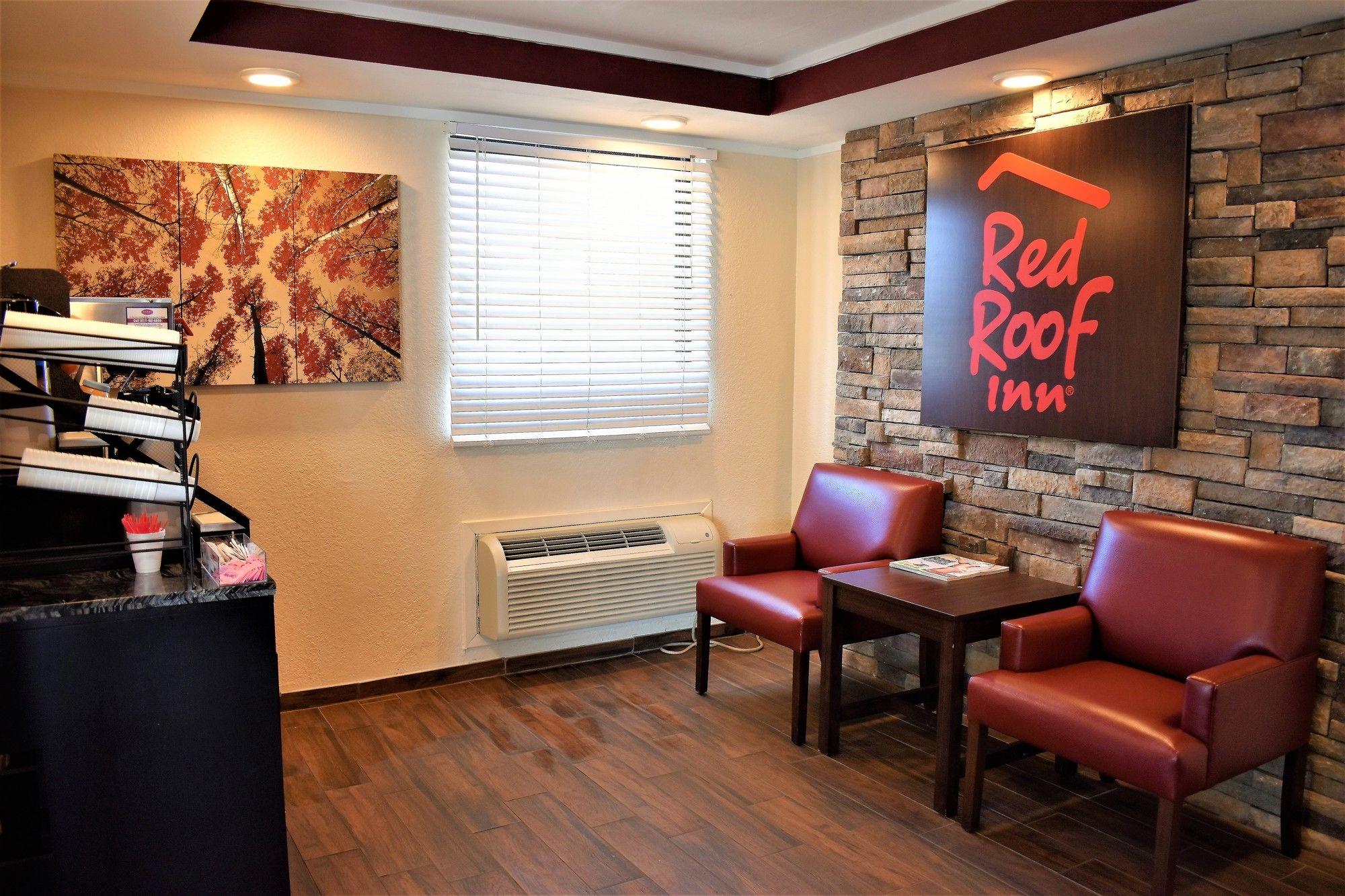 Vista Lobby QuBed San Antonio