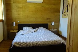 Alquiler Vacacional - Cozy, Spacious Chalet with Sauna and Fireplace