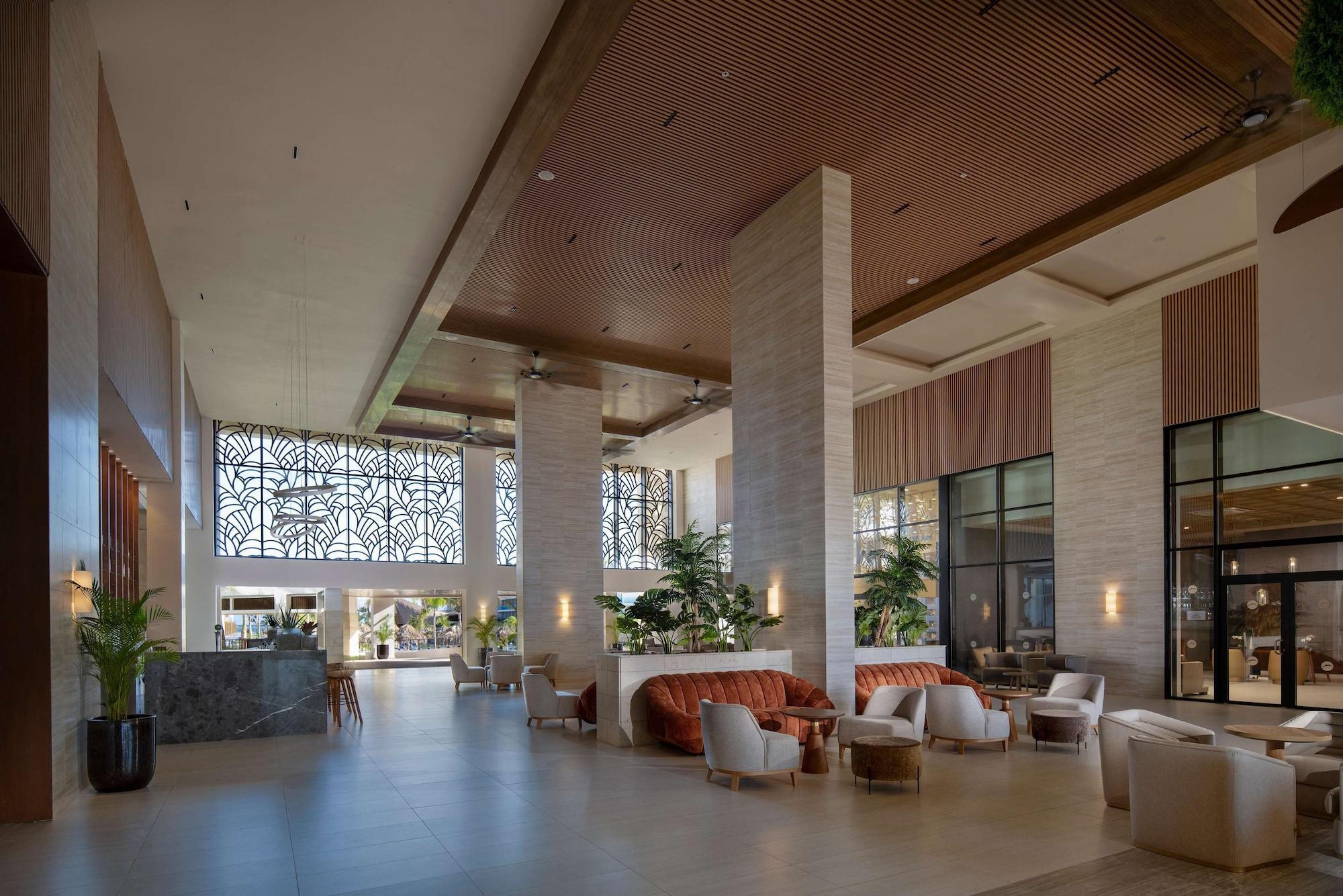 Vista Lobby Serenade All Suites - Adults Only Resort