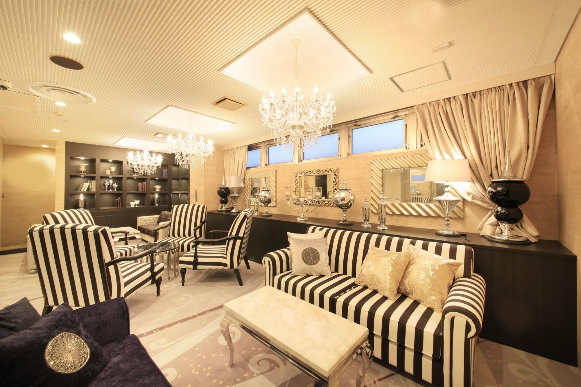 Vista Lobby Centurion Hotel Villa Suite Fukui