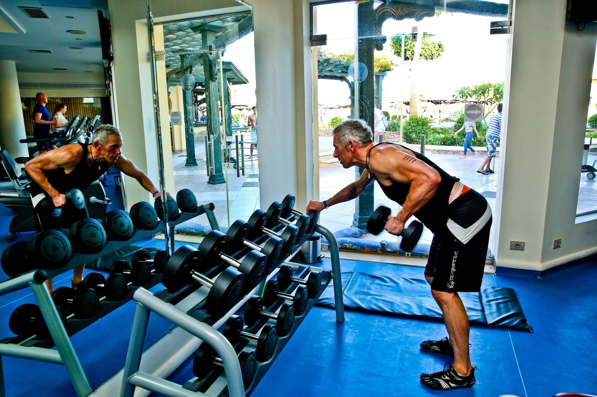 Gimnasio Charmillion Gardens Aquapark