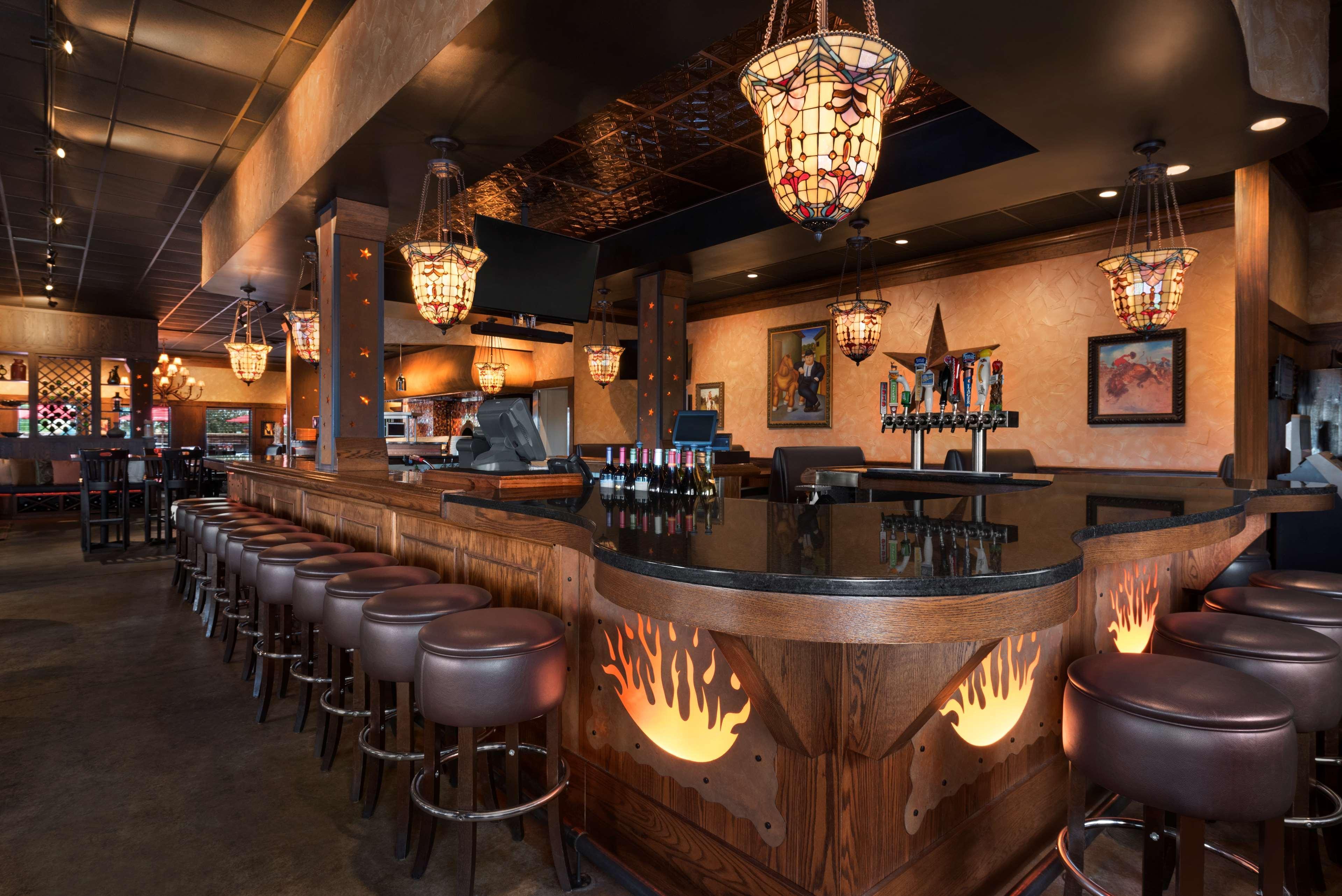 Restaurant Country Inn & Suites by Radisson, Mankato Hotel and Conference Center, MN
