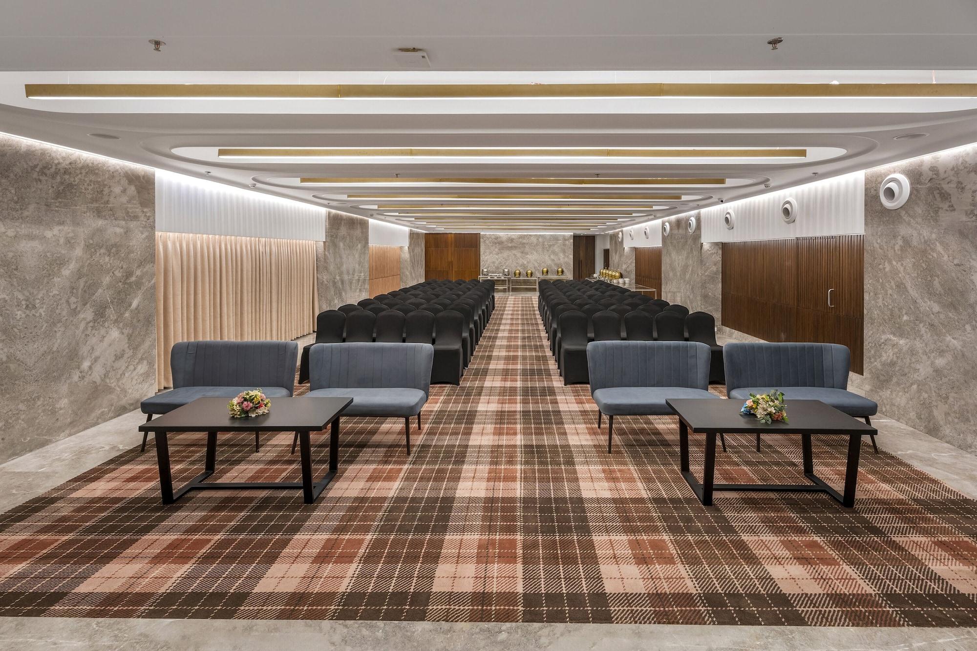 Salón de Baile Ramada Encore By Wyndham Ambala Gt Road