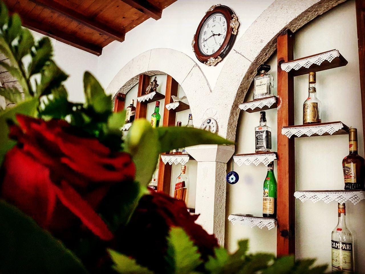 Bar/Salón Hotel Berati