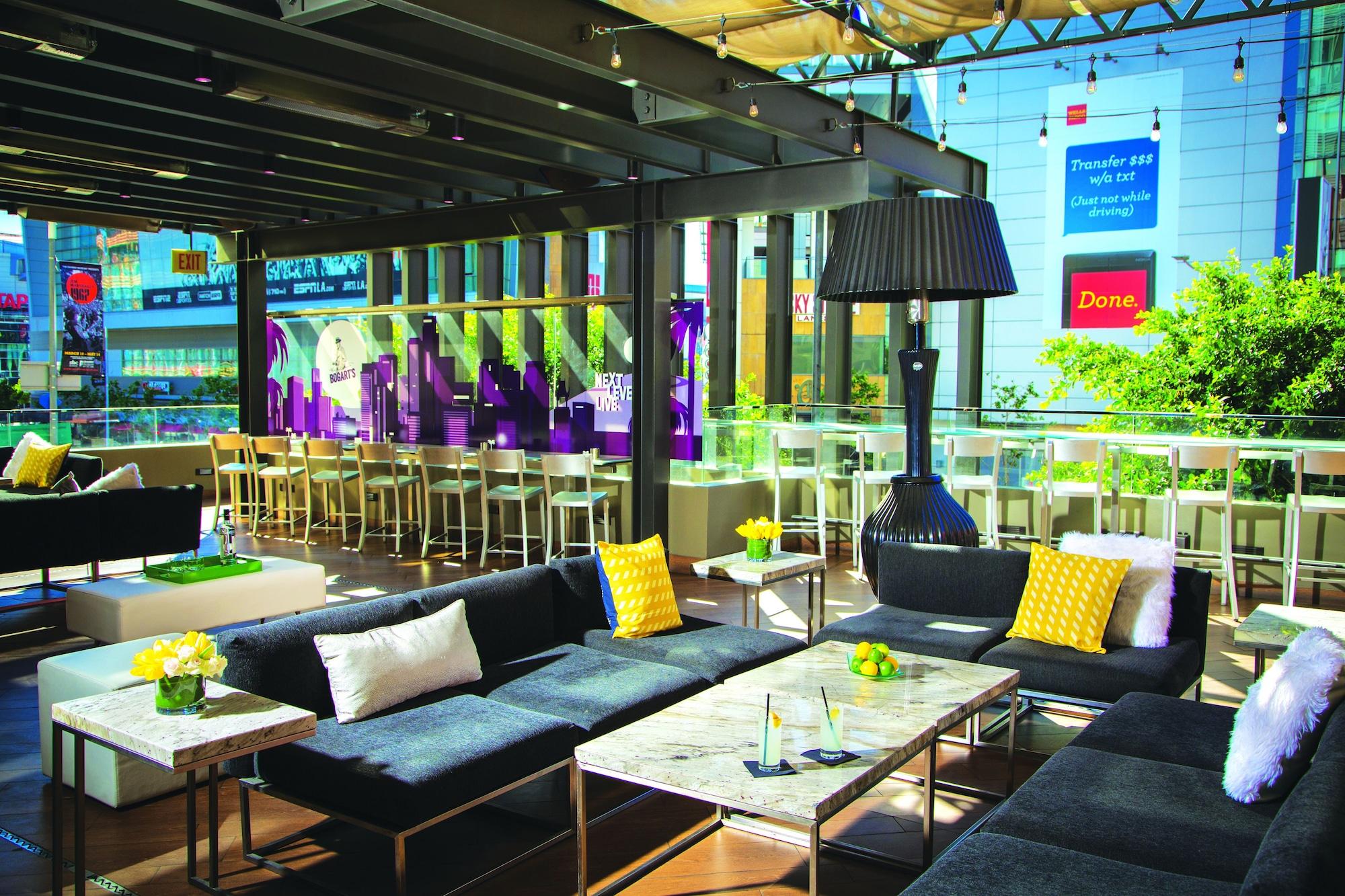 Bar/Salón E-Central Downtown Los Angeles Hotel