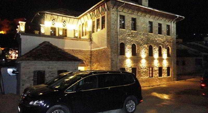 Vista Exterior Hotel Kalemi 2