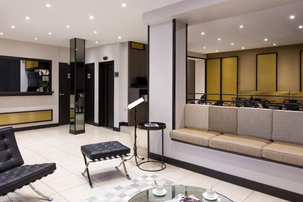 Varios Hotel Paris Italie