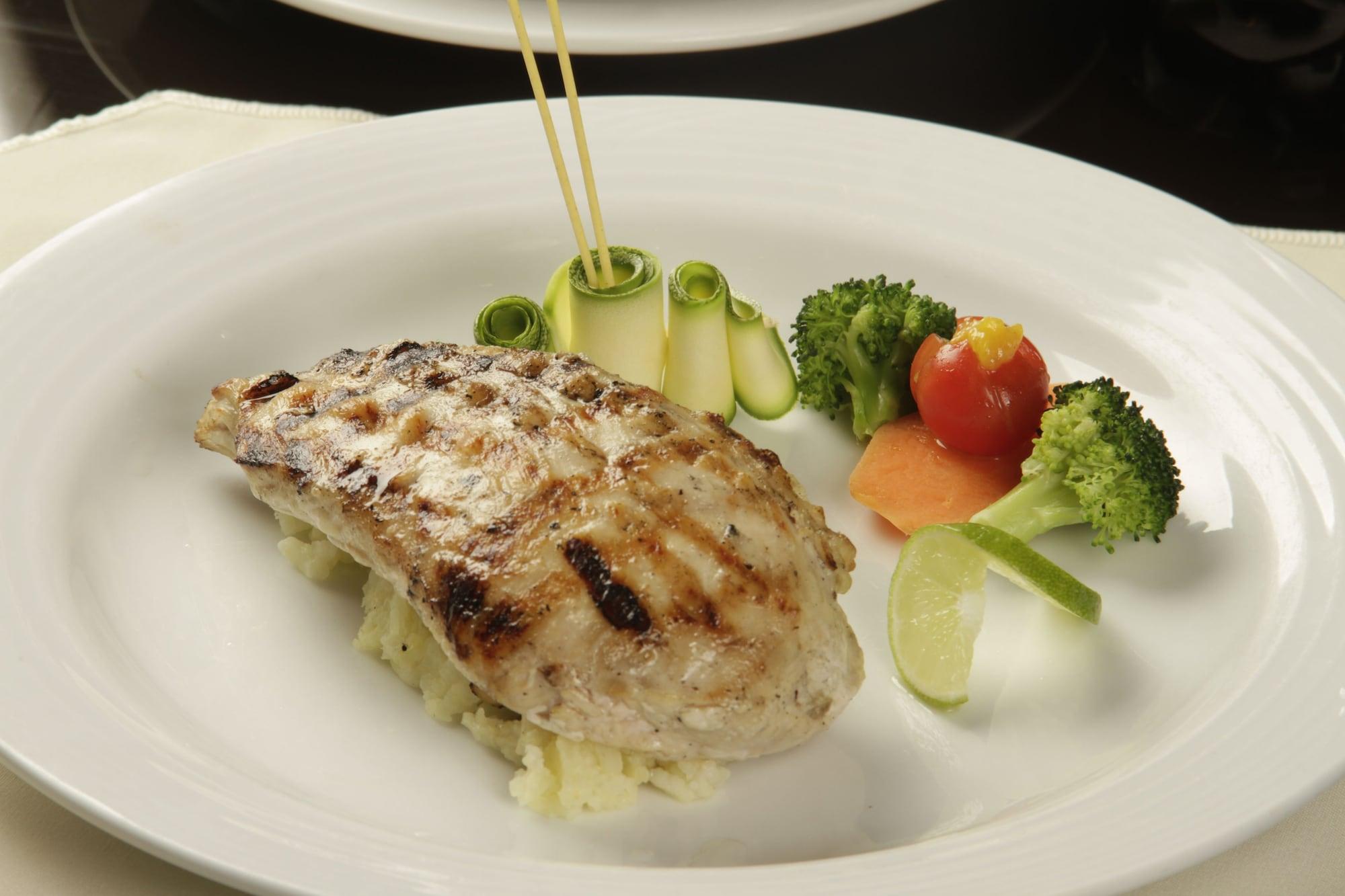 Restaurant Holiday Inn Monterrey Valle by IHG