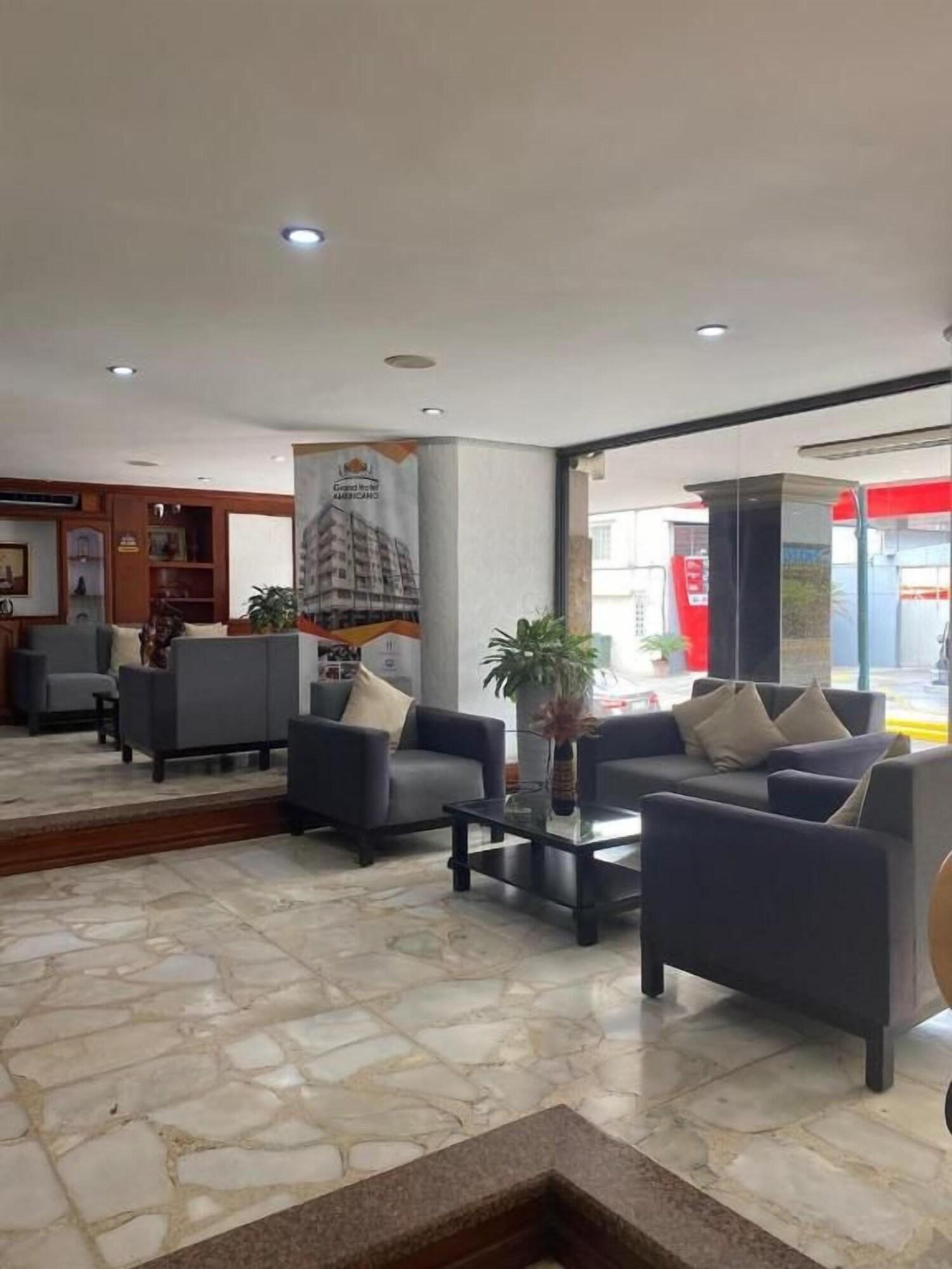 Vista Lobby Grand Hotel Americano