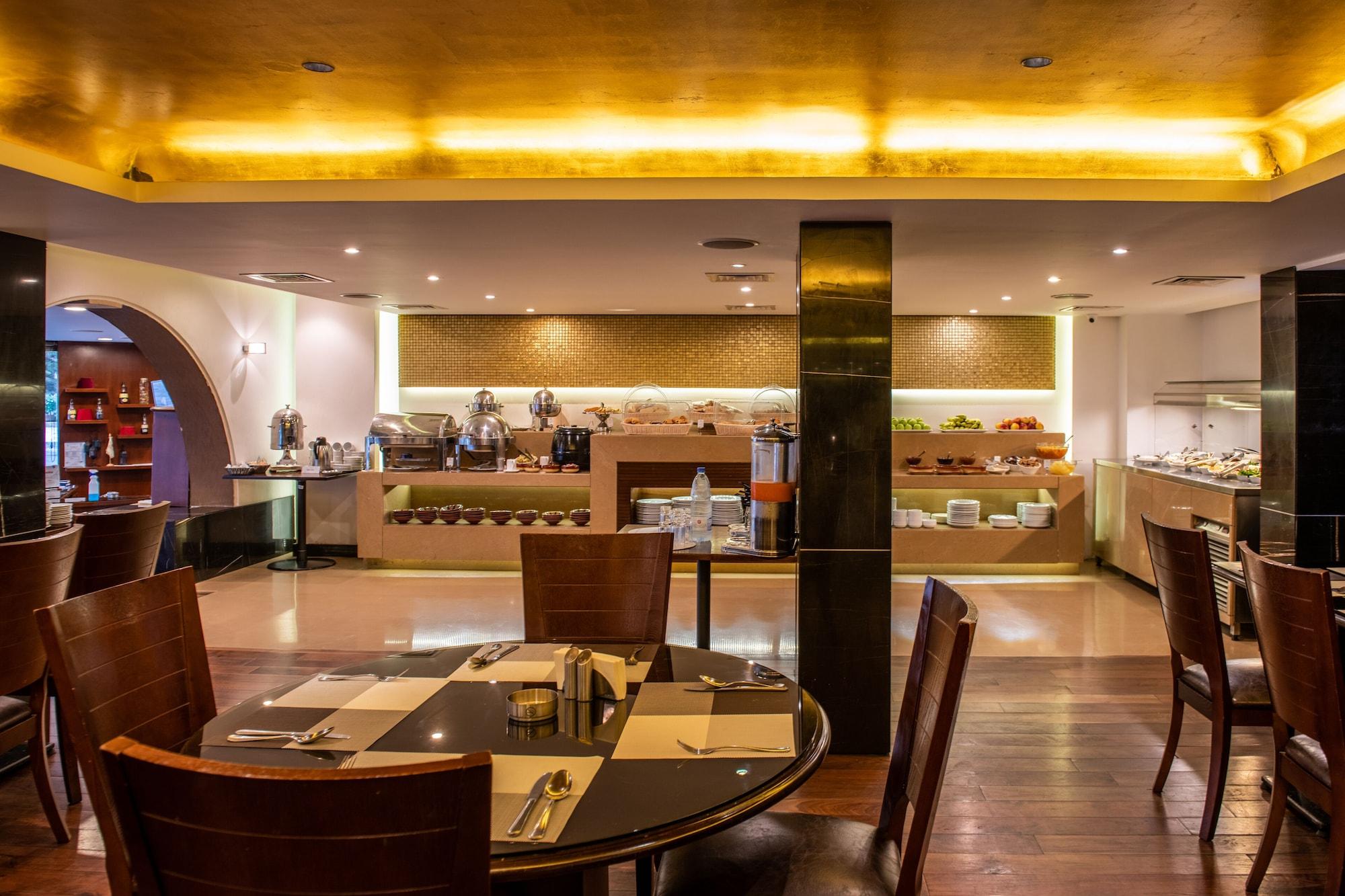 Restaurant Lancaster Hotel Raouche
