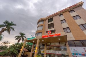 Alojamiento - Hillside Plaza Hotel