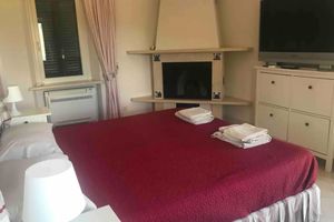 Alquiler Vacacional - The red house on the roman arch with private pool all for you