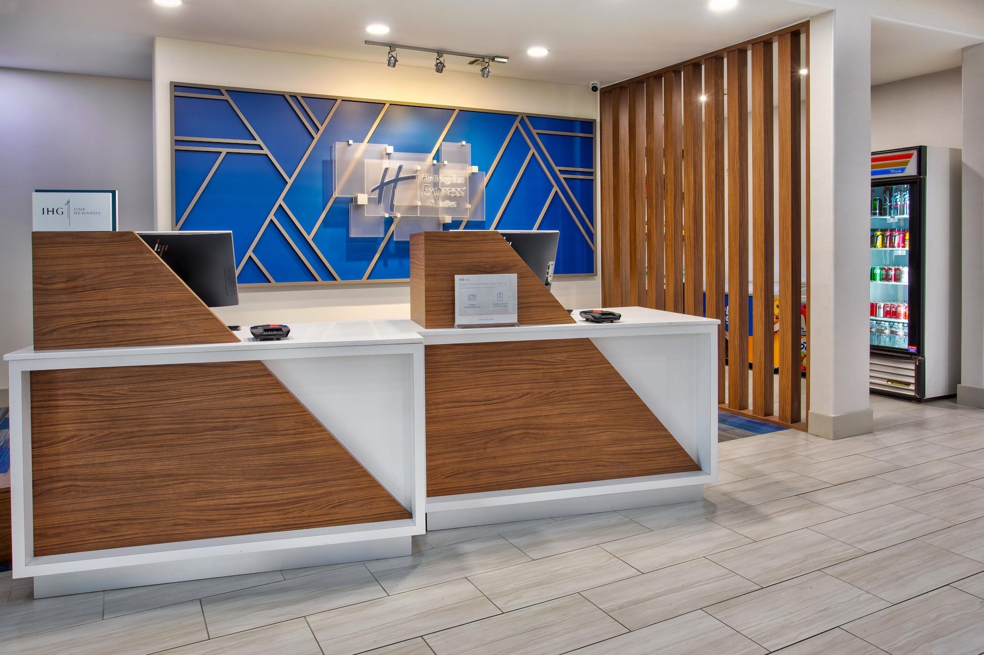 Vista Lobby Holiday Inn Express & Suites Houston West - Katy by IHG