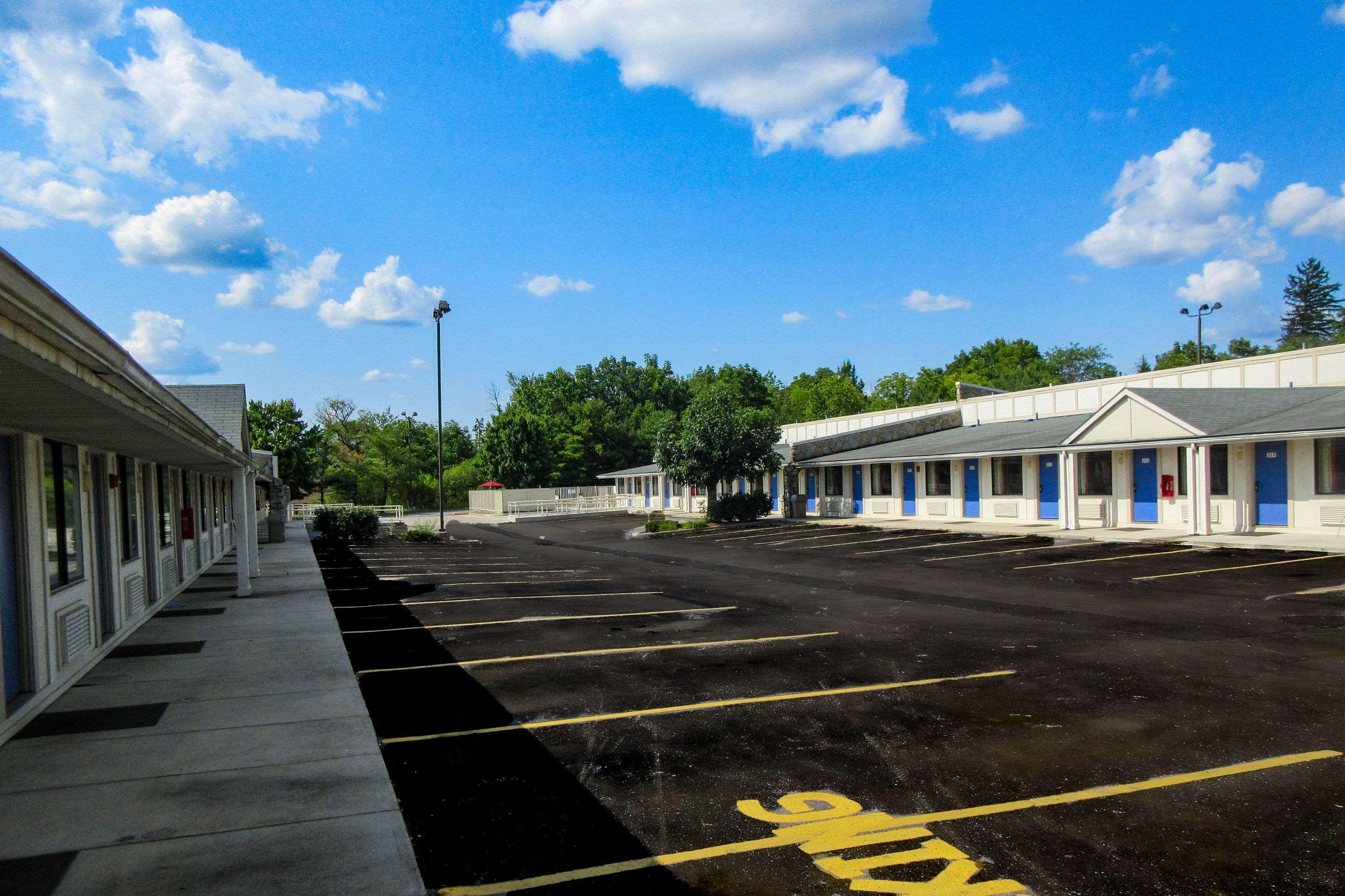 Vista Lobby Rodeway Inn