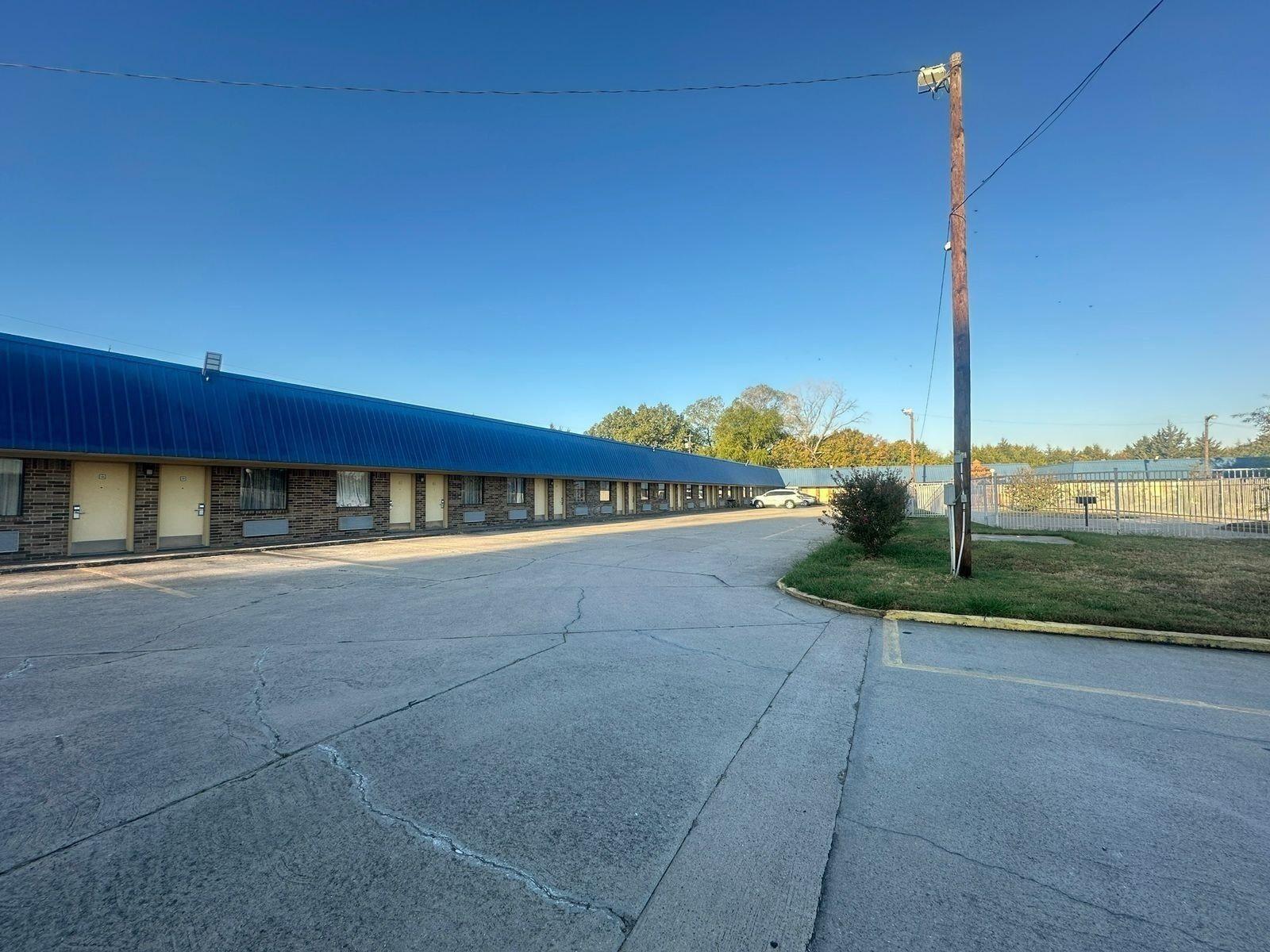 Vista Exterior Loyalty Inn Gainesville