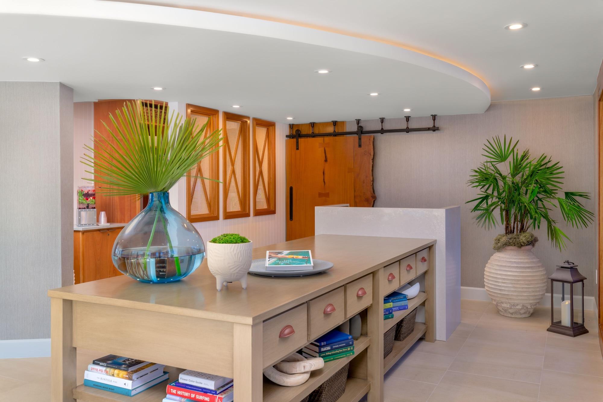 Vista Lobby Beach Terrace