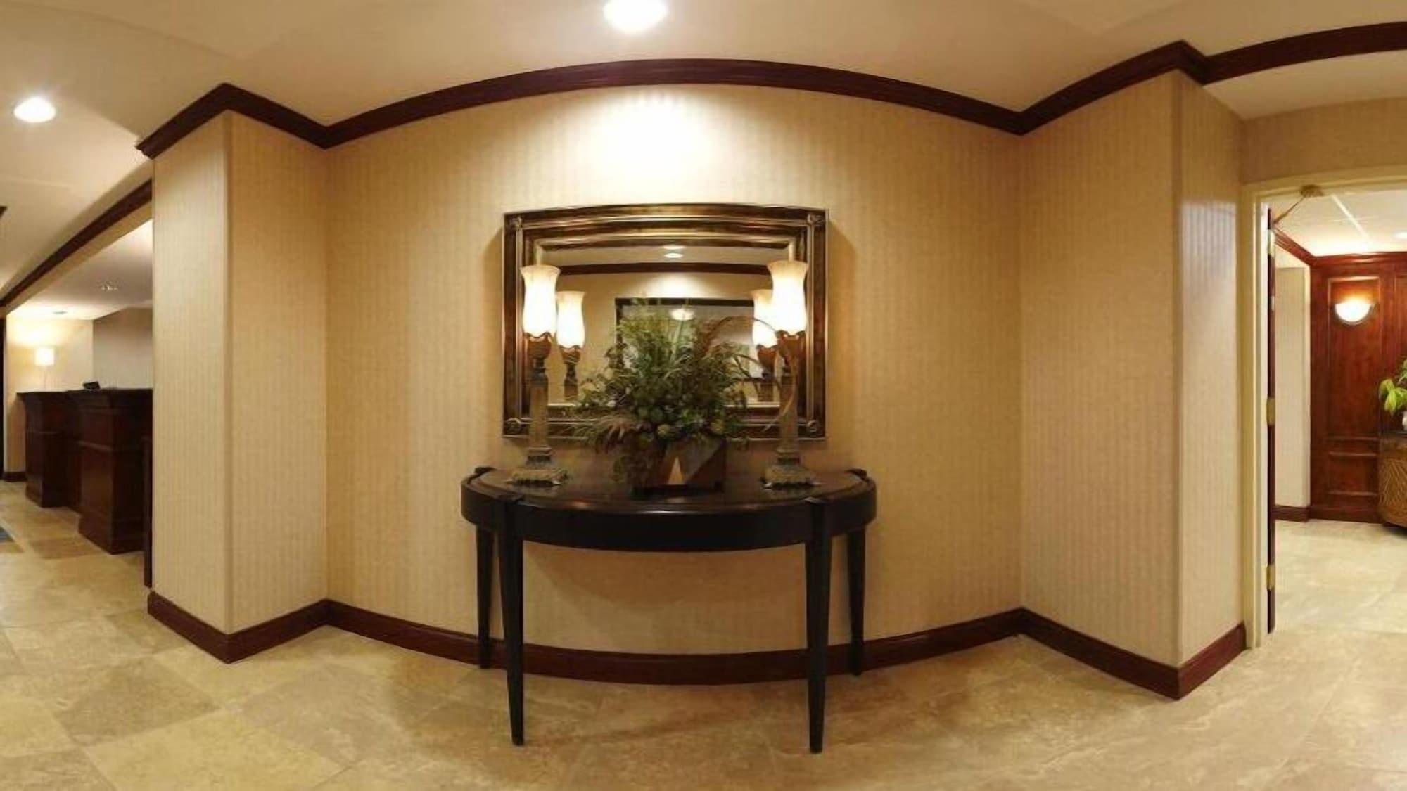 Vista Lobby Holiday Inn Express Hotel & Suites Harriman by IHG