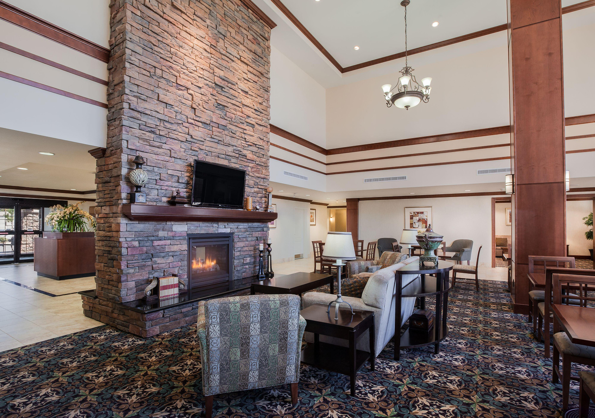 Vista Exterior Staybridge Suites El Paso Airport by IHG