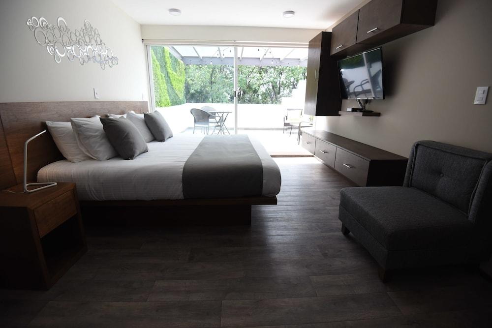 Hotel OM 686 Urban Lofts