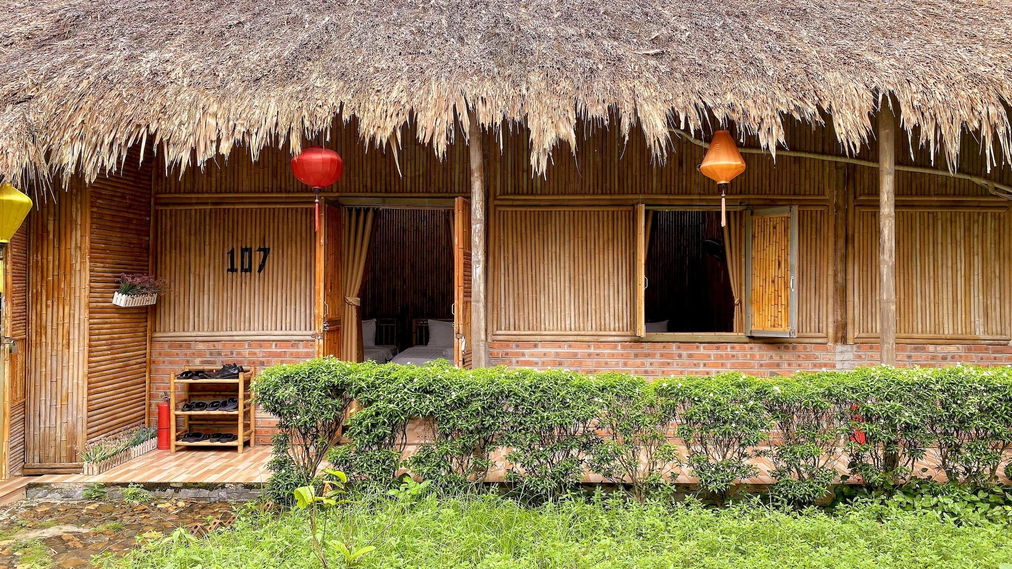 Vista Exterior Quoc Khanh Bamboo Homestay - Hostel