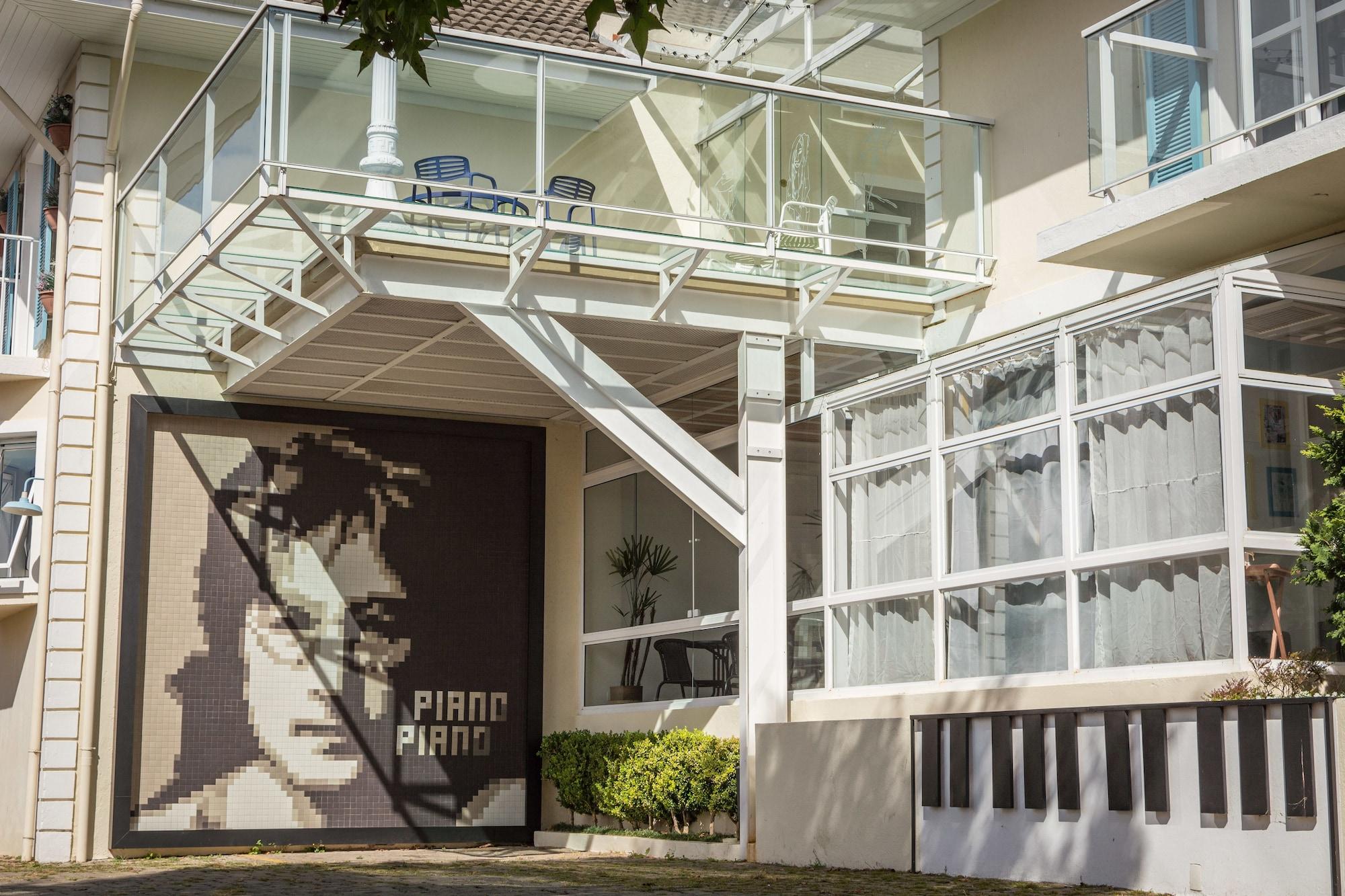 Vista Exterior Piano Piano Pousada Temática