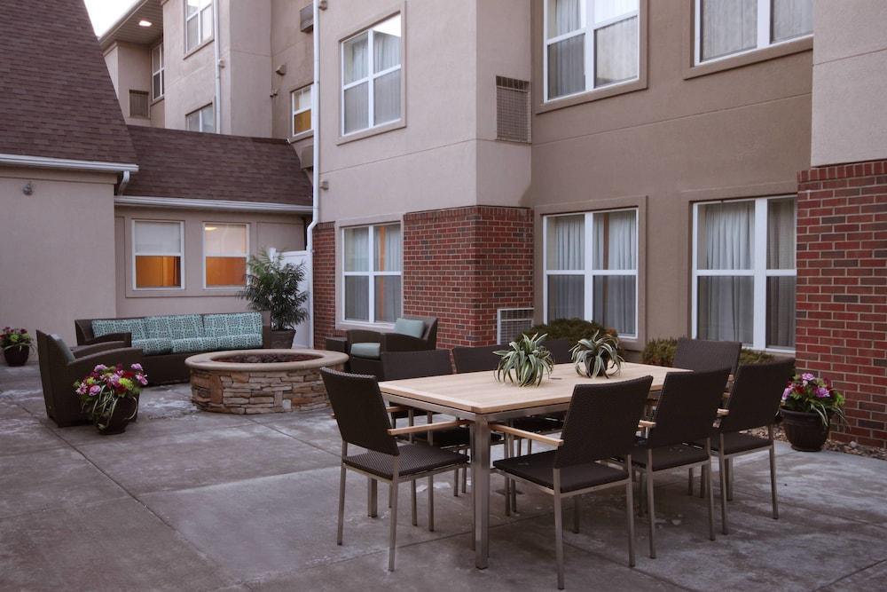 Varios Residence Inn by Marriott Davenport