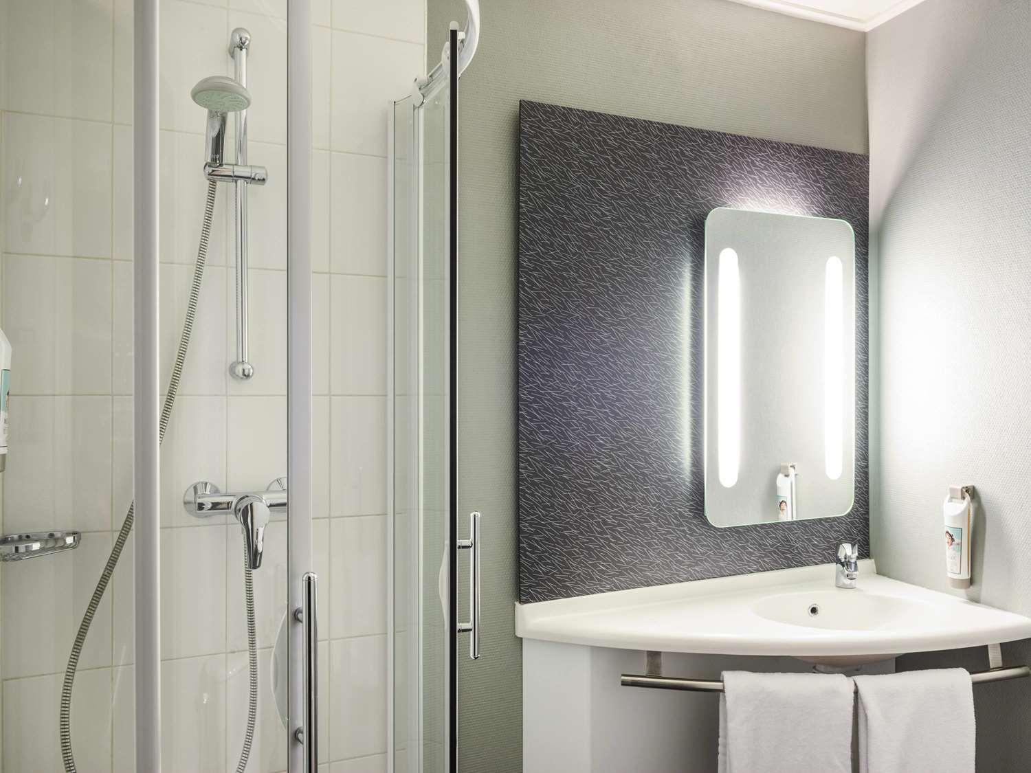 Hotel ibis Daumesnil Puerta Dorada