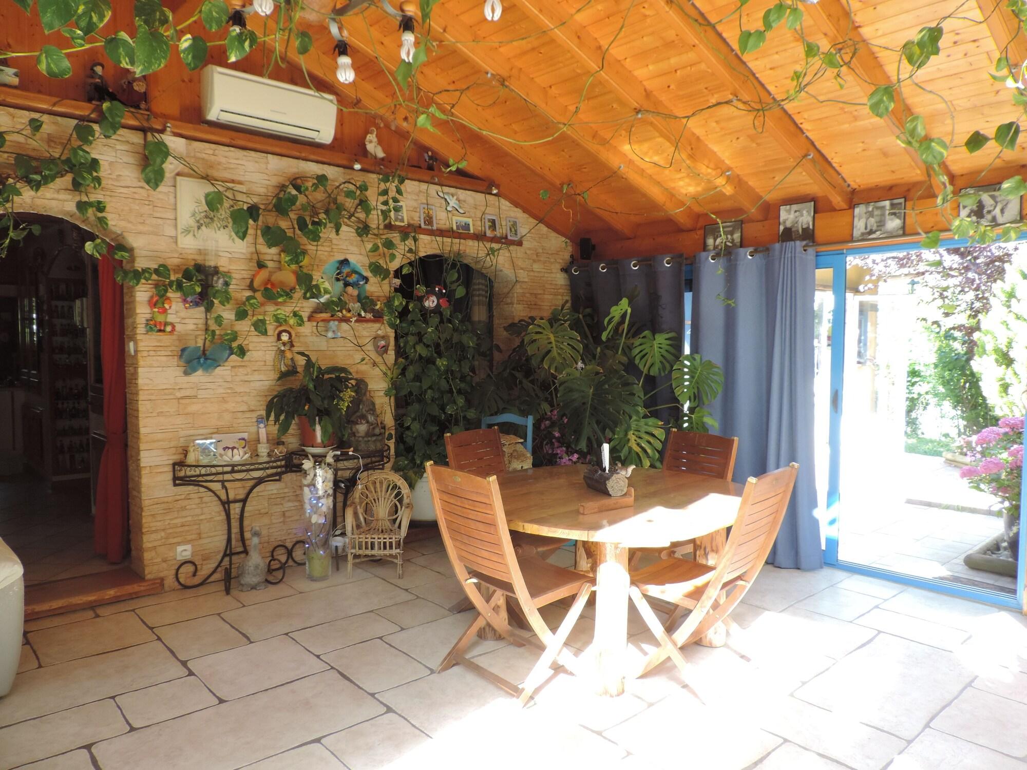 Vista Lobby Chez Papy et Mamy