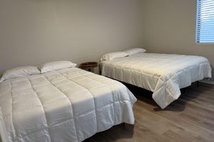 Alojamiento - Samsung Close 4 BR 8 Beds 3 FULL baths Crews OK