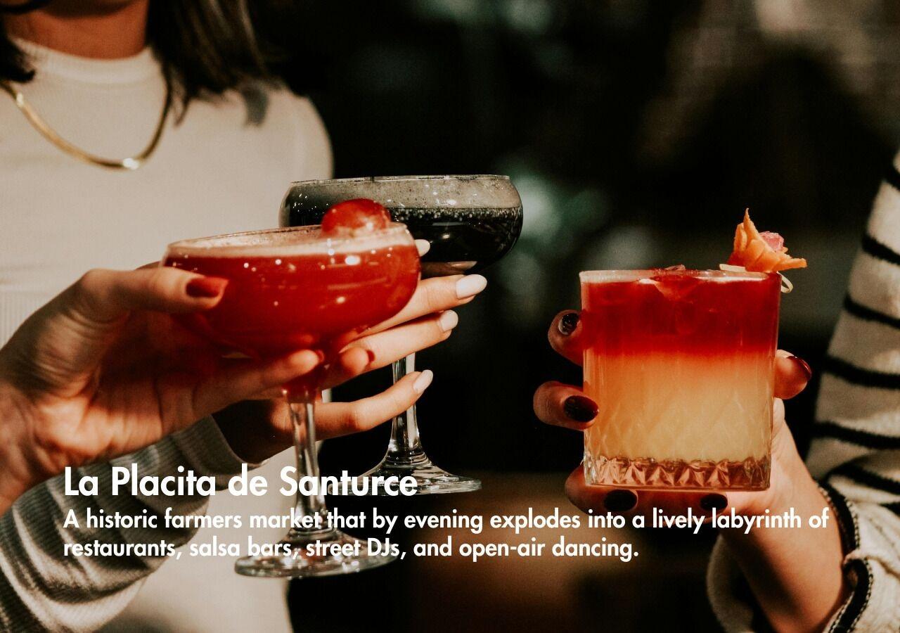 Bar/Salón Olimpo Court by Otium