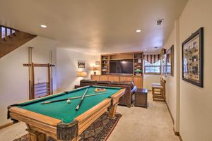 Alquiler Vacacional - Expansive Mountain Retreat w/ Views of Pikes Peak!