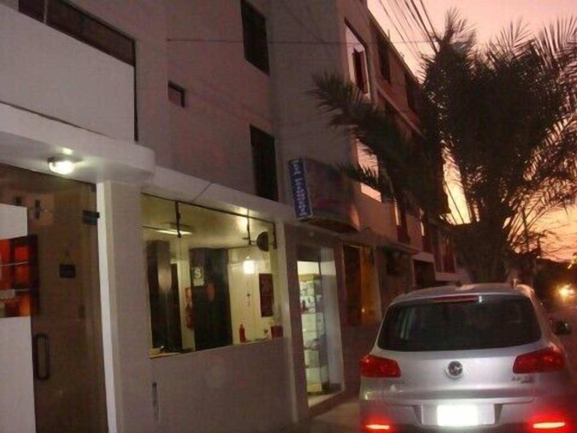 Vista Exterior Hotel Begonias - Chiclayo