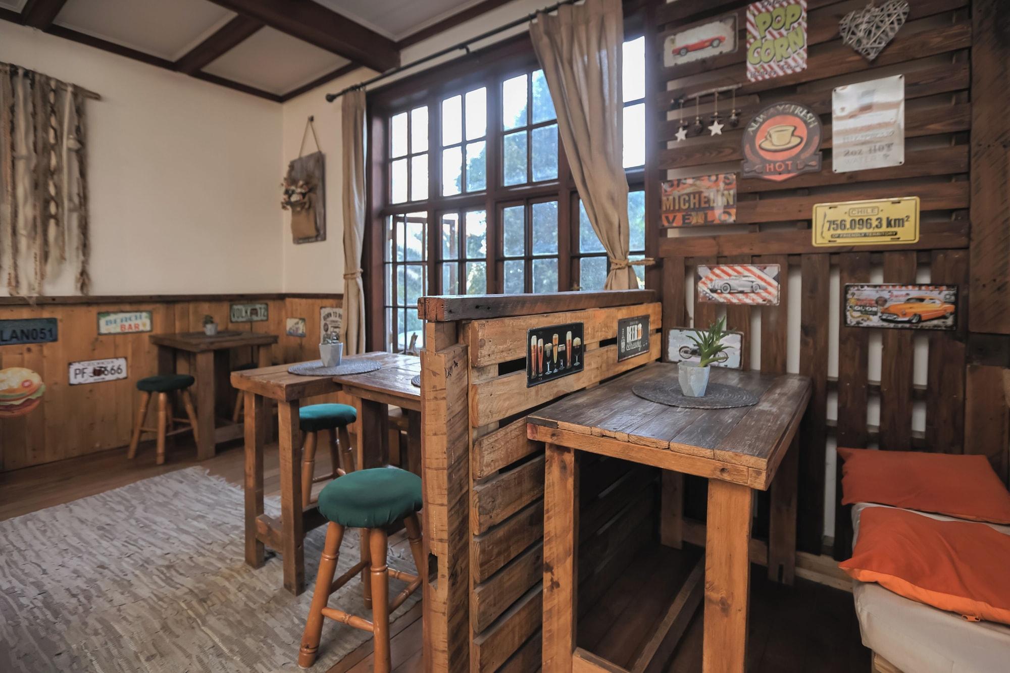 Bar/Salón Casa Vigas, Ex-Rustika Hotel