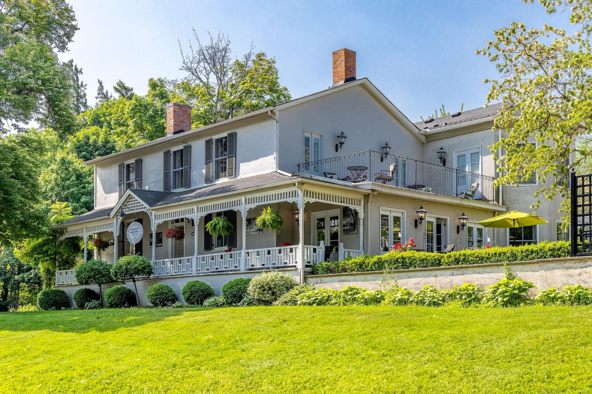 Vista Exterior The Old Bank House Bed & Breakfast