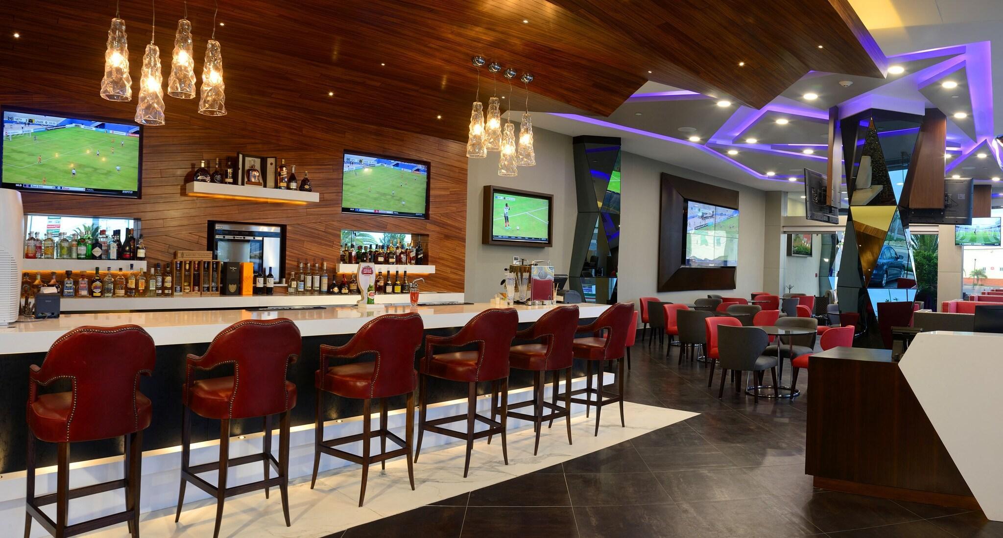 Bar/Salón HS HOTSSON Hotel Irapuato