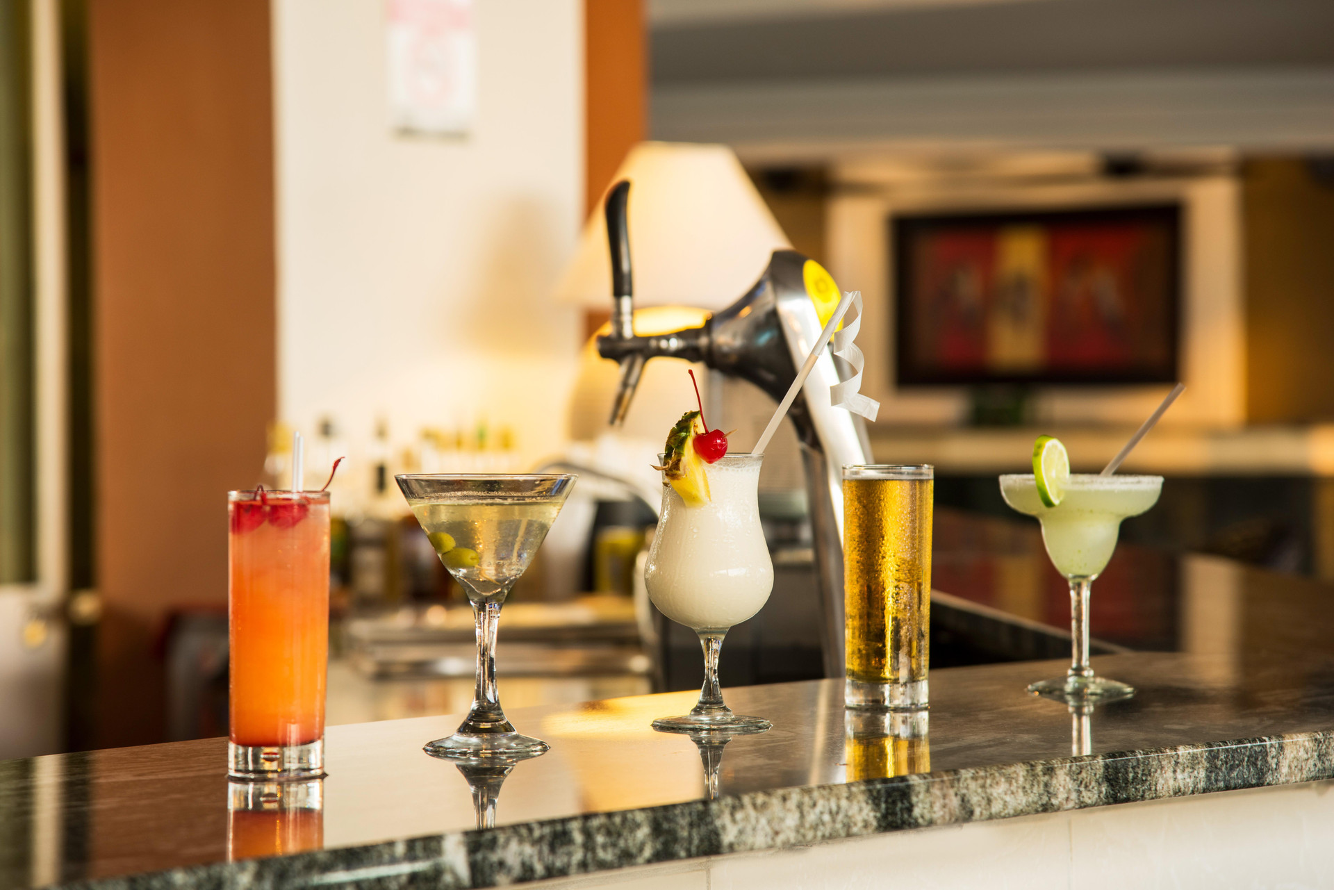 Bar/Salón Occidental Tamarindo - All Inclusive