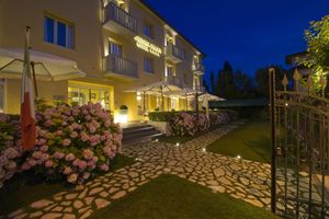 Alojamiento - Viktoria Palace Hotel