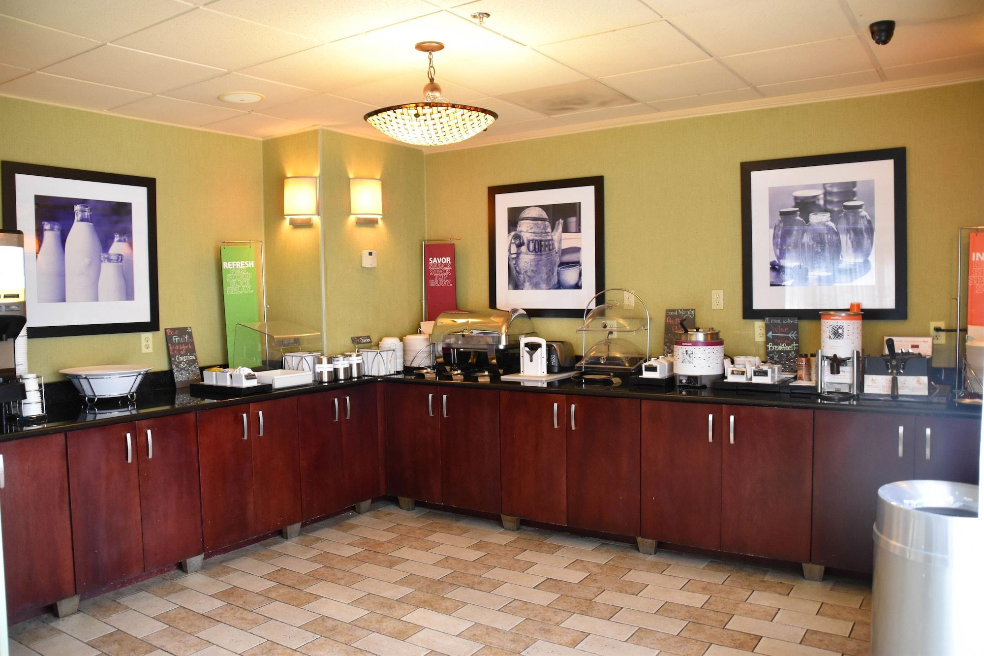 Restaurant Hampton Inn Perry