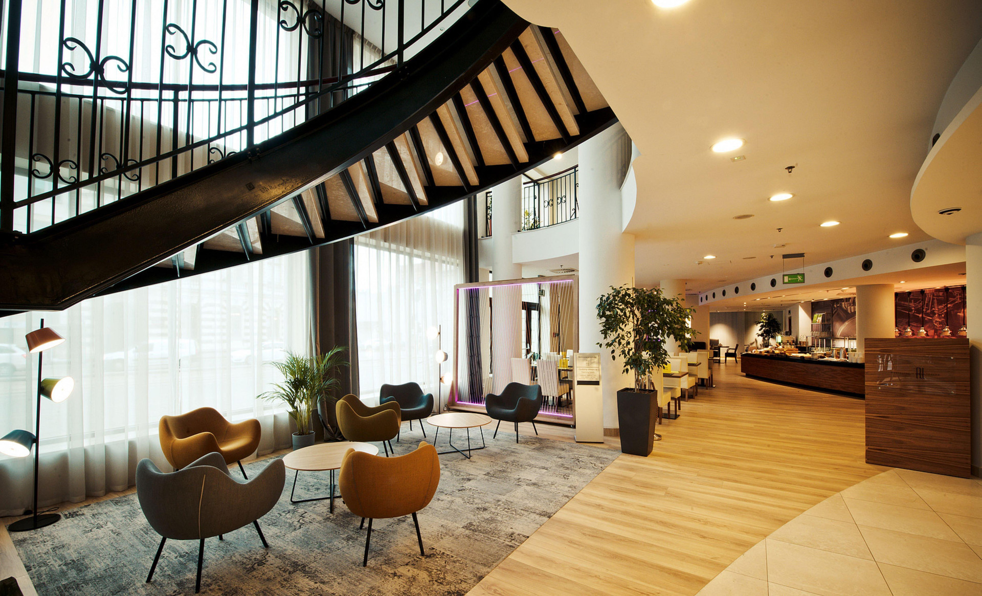Vista Lobby Holiday Inn Lodz by IHG