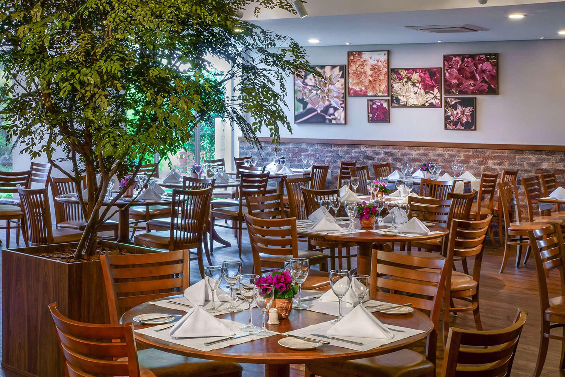 Restaurant Hotel JP Ribeirão Preto Resort & Convenções by Nacional Inn