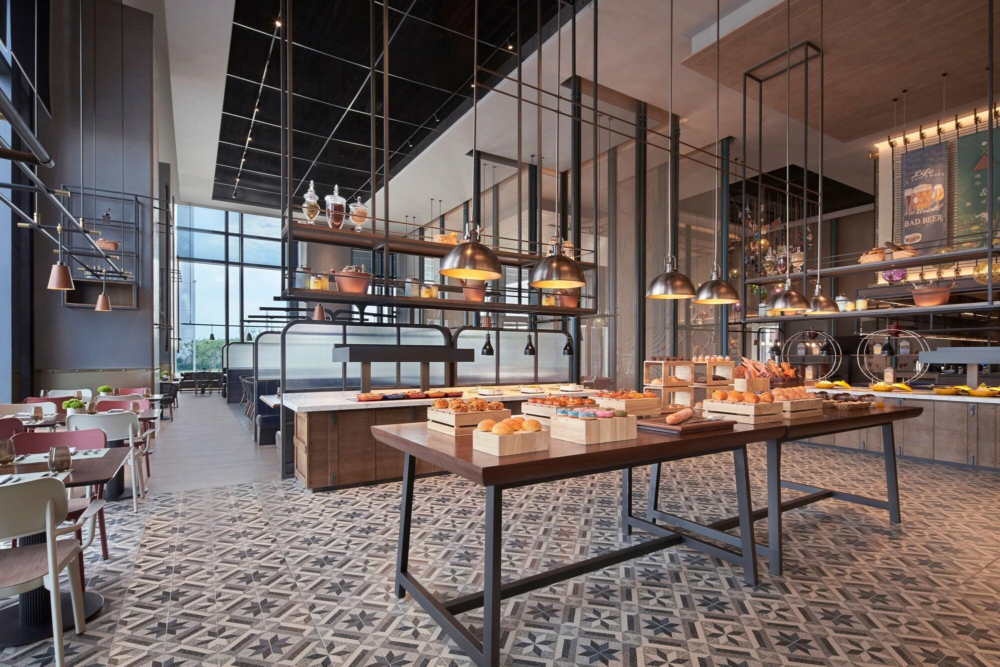 Restaurant Four Points By Sheraton Tianjin National Convention And Exhibition Center