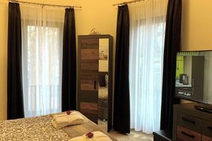 Alquiler Vacacional - Villa Warzenburg, apartment 3 with a view of the spa promenade. Vacation with a dog.