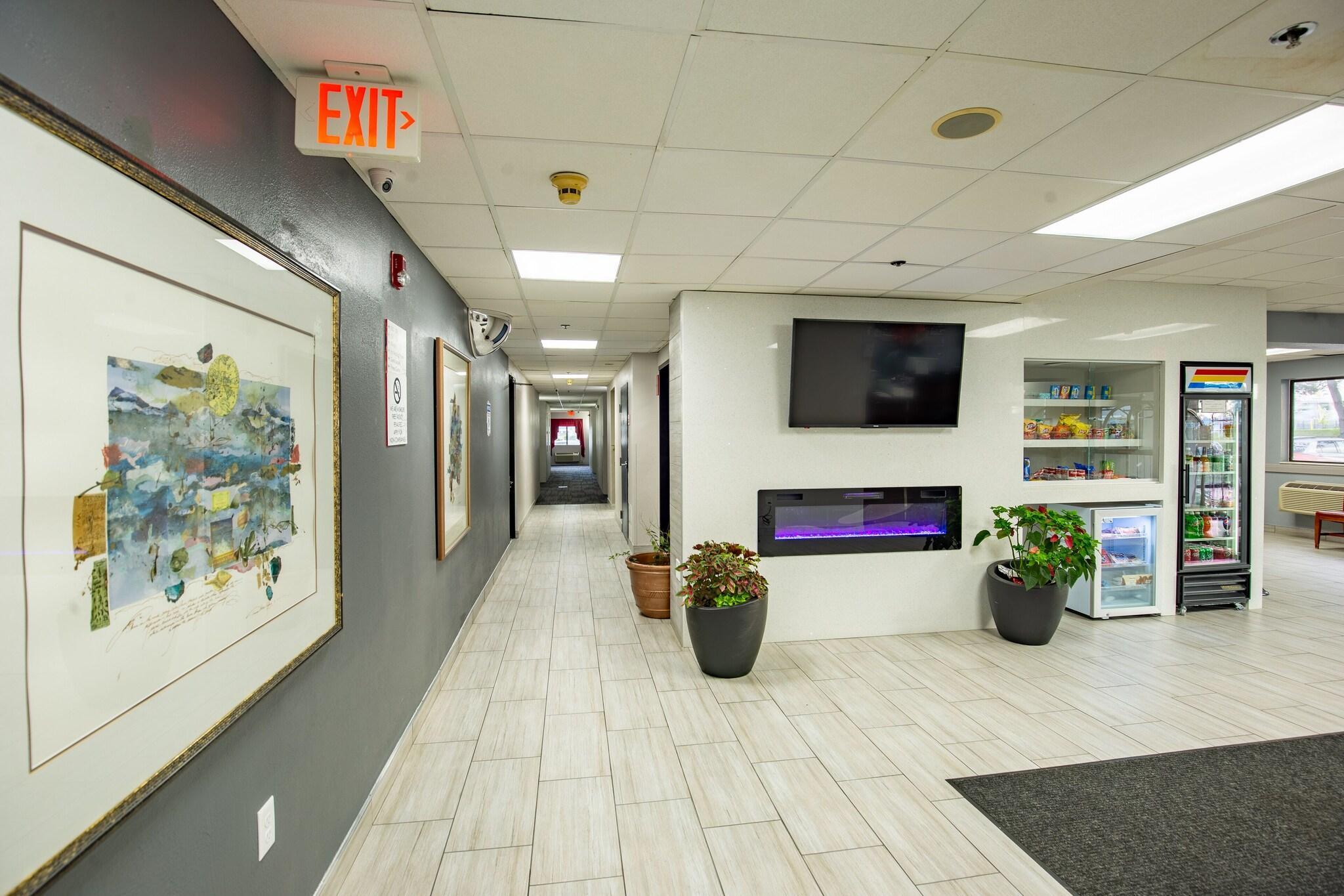 Vista Lobby Ramada By Wyndham Bolingbrook